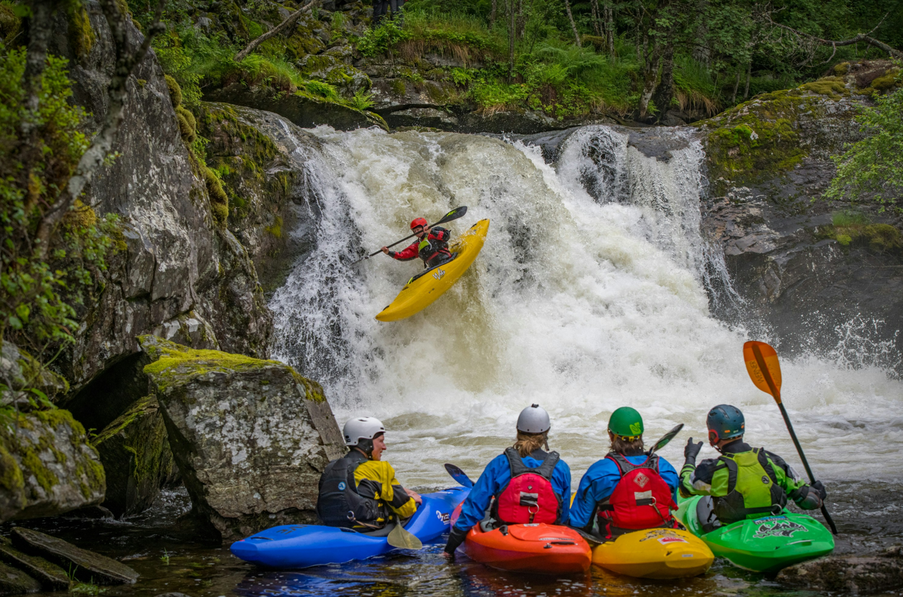 Moments Beyond Borders travel program service image